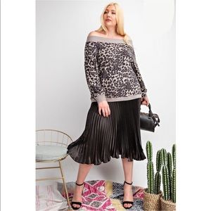 Curvy Leopard Off Shoulder Pullover